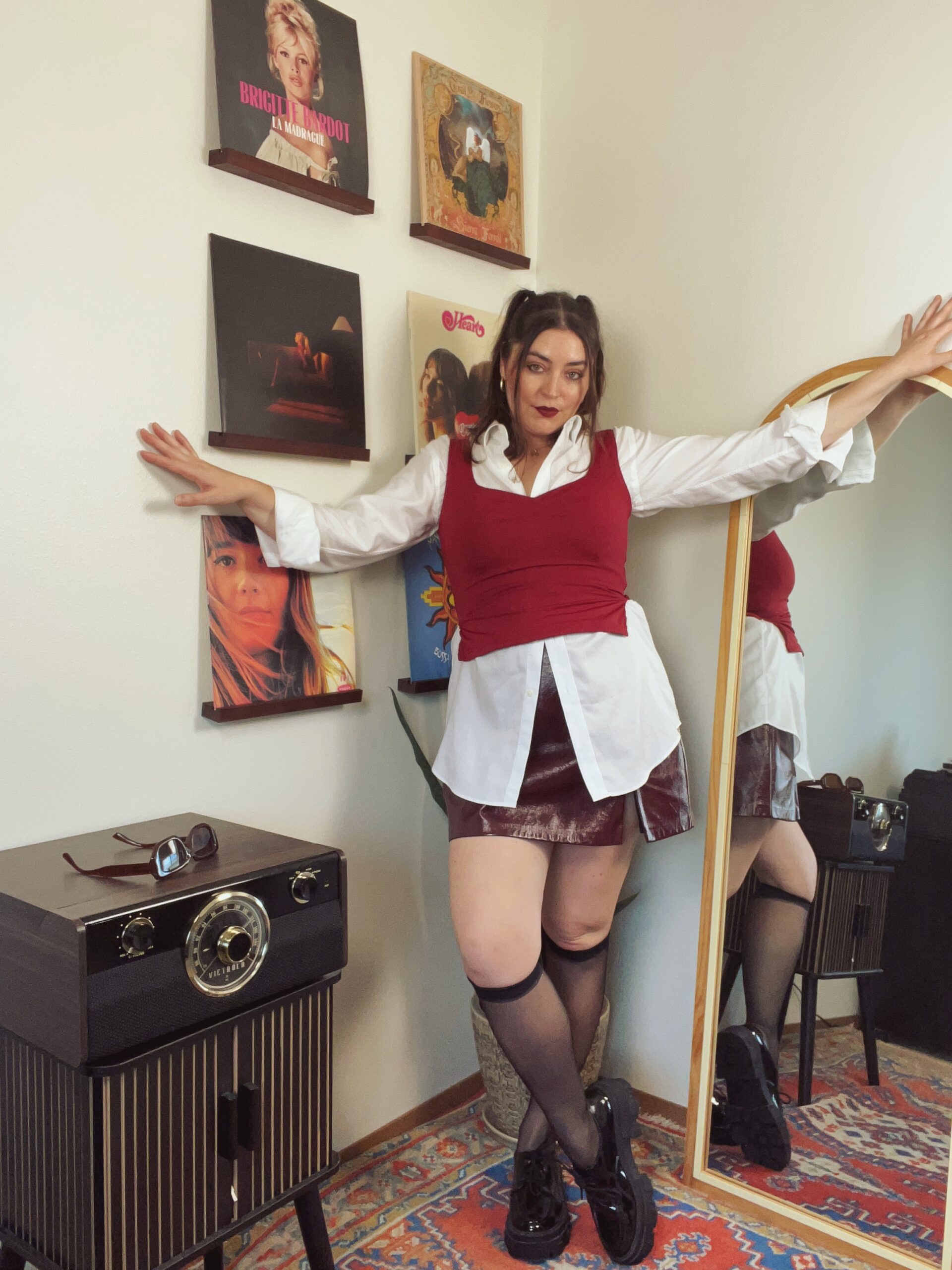 Say Hello to Your Latest Dark Academia Look