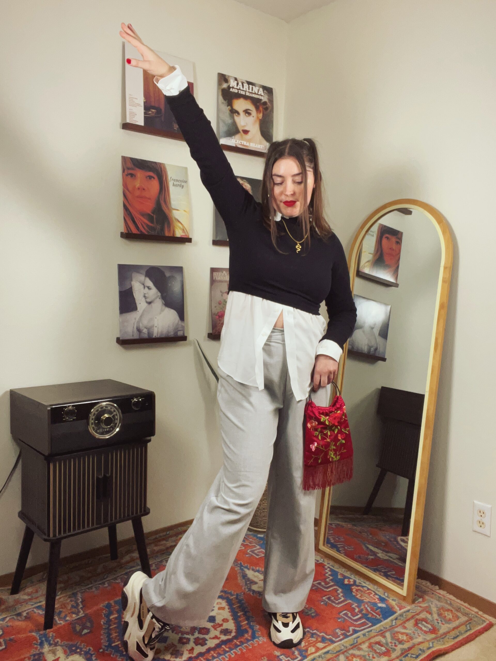 Feeling Chic in a Preppy Grunge Fit