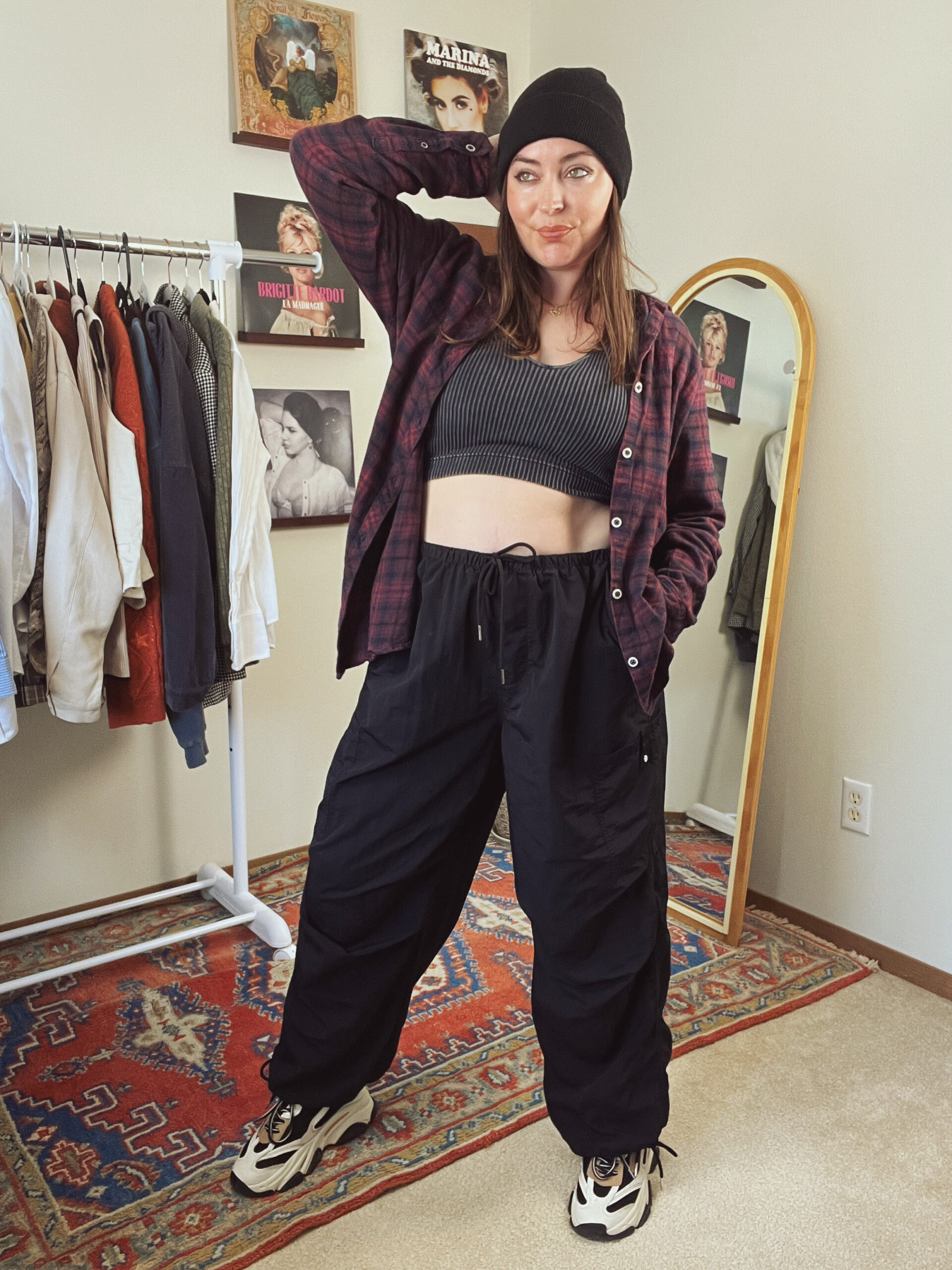 A Casual Grunge Streetwear Vibe You’re Sure to Love